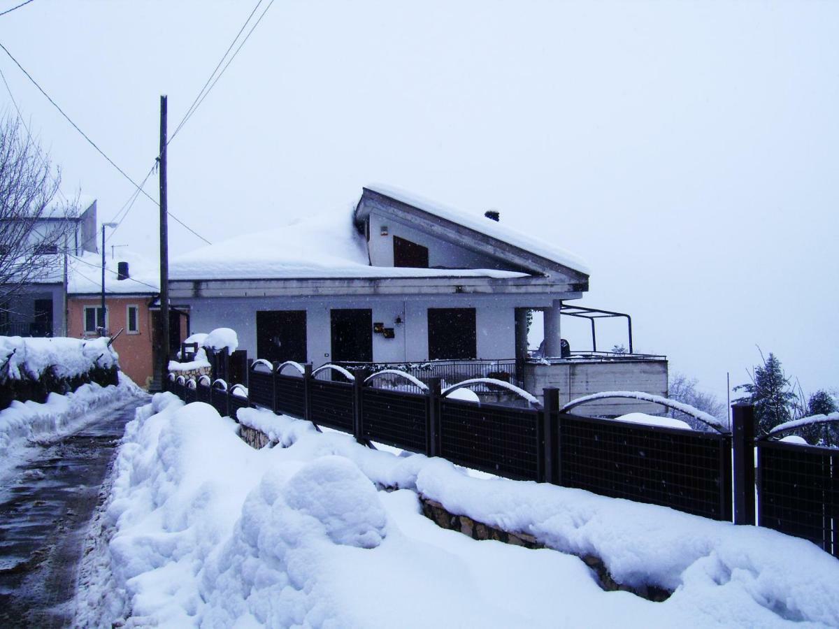 Casa Vacanze L'Agrifoglio Lägenhet Montefalcione Exteriör bild